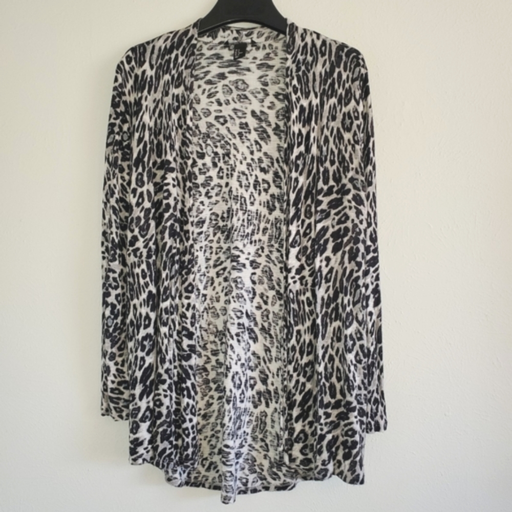 h&M snow leopard lightweight print open cardigan women's medium